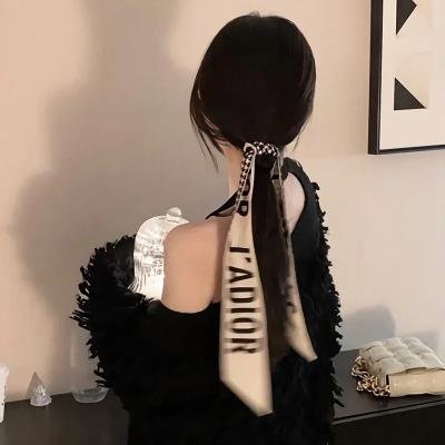 裸女游城